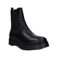 910582-60 KICK FAVORITE