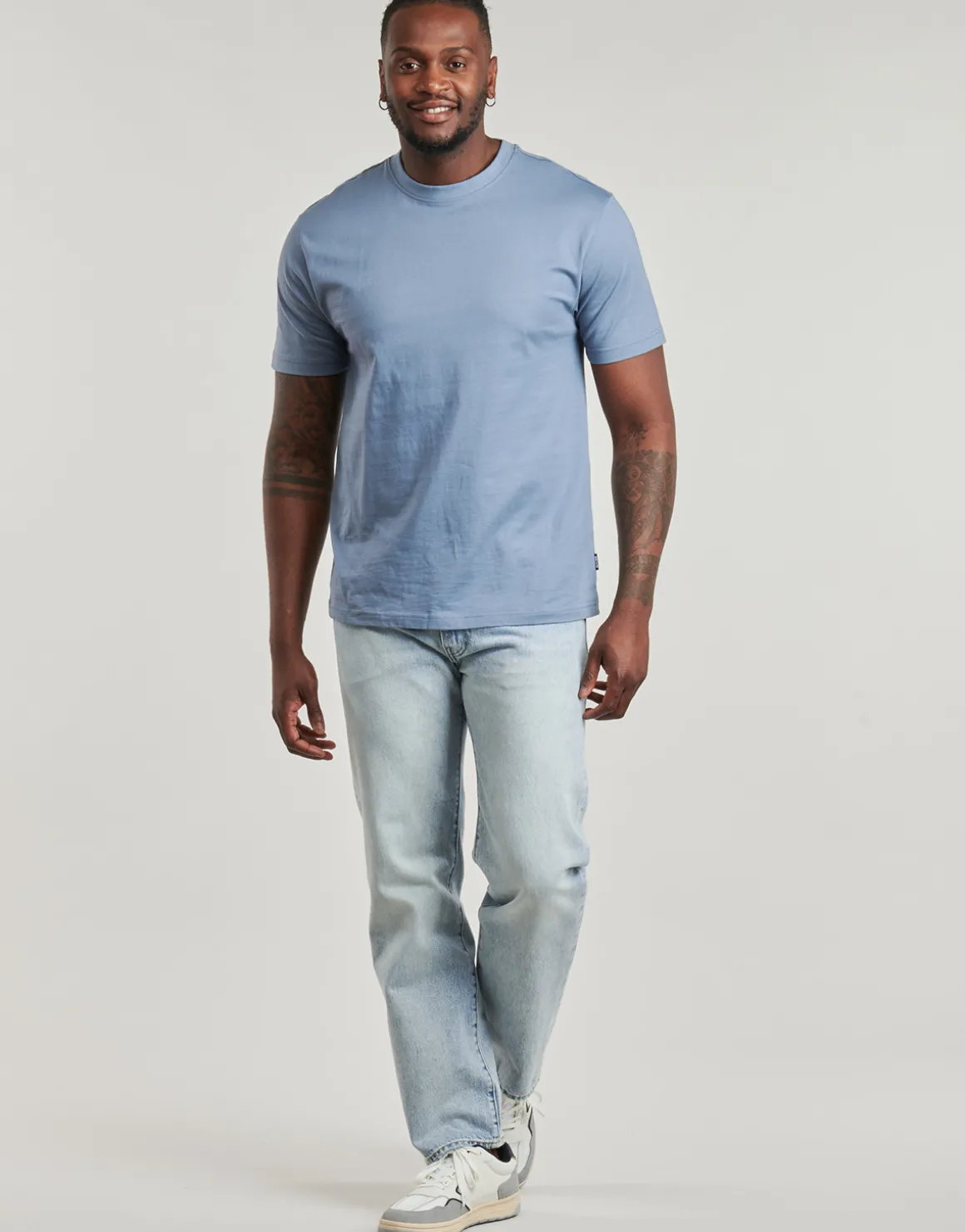 555® RELAXED STRAIGHT