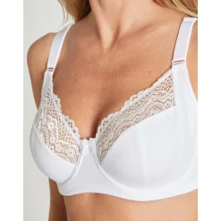 by - Soutien-gorge emboîtant