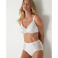 by - Soutien-gorge minimiseur bonnets moulés