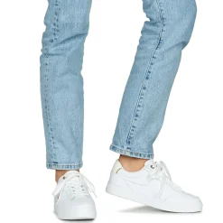 ESSENTIAL CHIC COURT SNEAKER