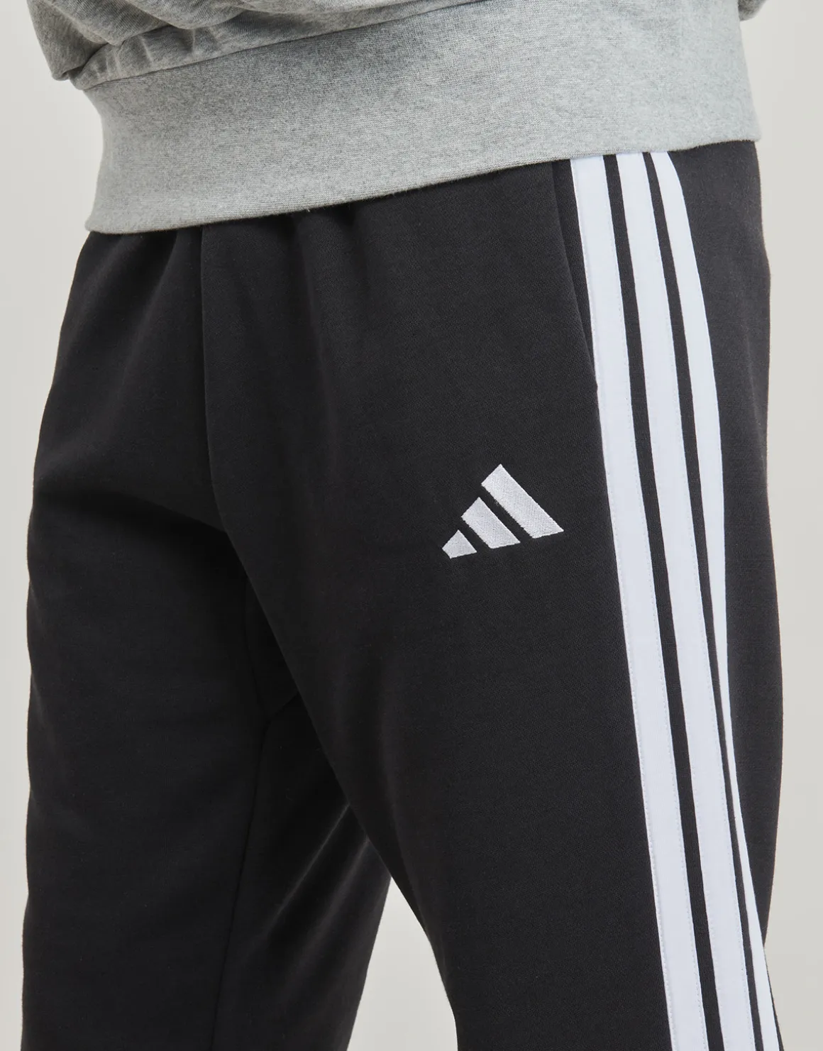 Essentials 3-Stripes Fleece Joggers