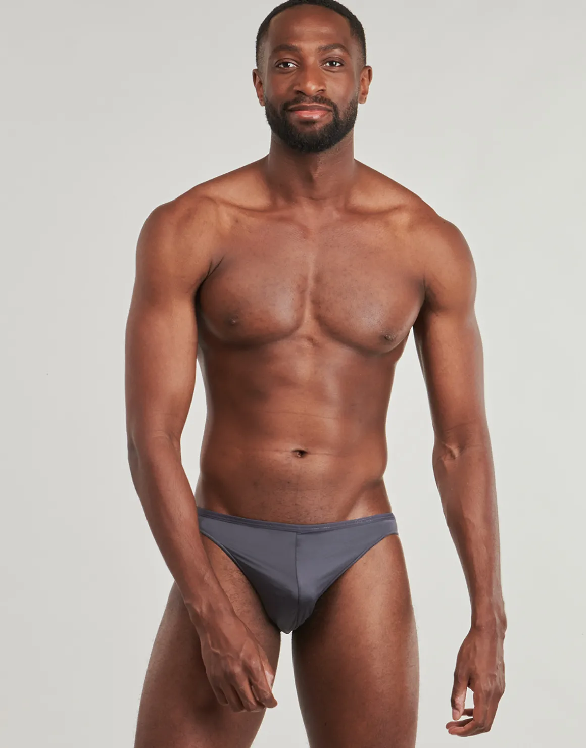 PLUMES MICRO BRIEF