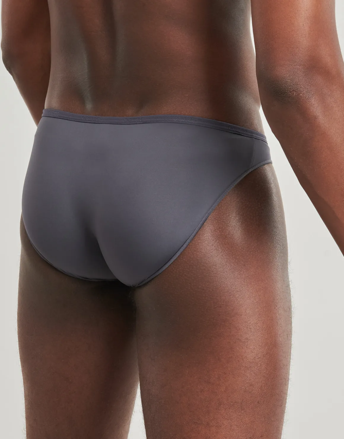 PLUMES MICRO BRIEF