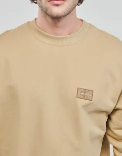 SHRUNKEN BADGE CREW NECK