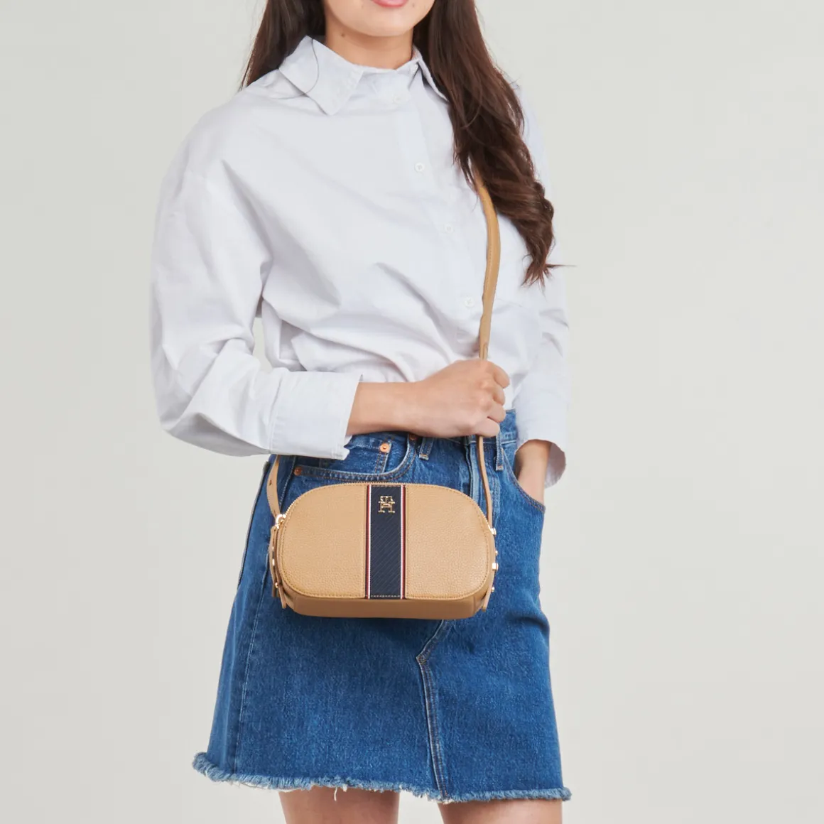 TH ETERNITY SHOULDER BAG MONO