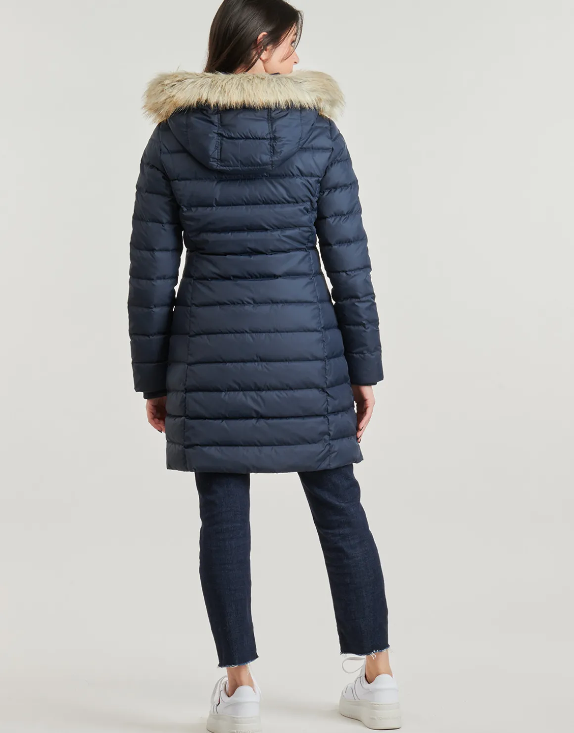 TJW ESSENTIAL HOODED DOWN COAT
