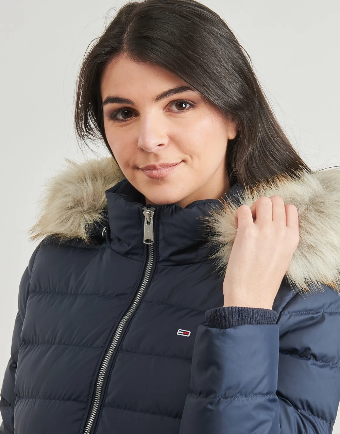 TJW ESSENTIAL HOODED DOWN COAT